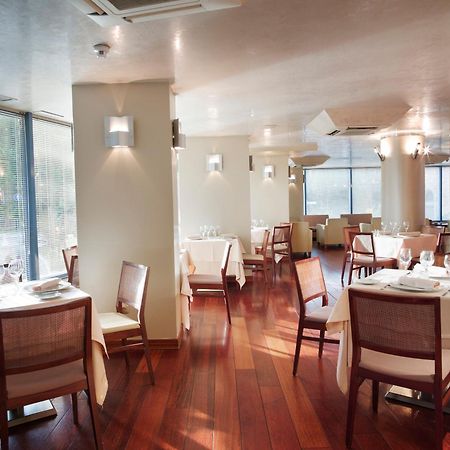 Hotel Ms Maestranza Малага Ресторант снимка